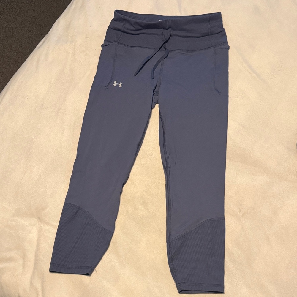 Under Armour Slate Blue Crop Leggings size m